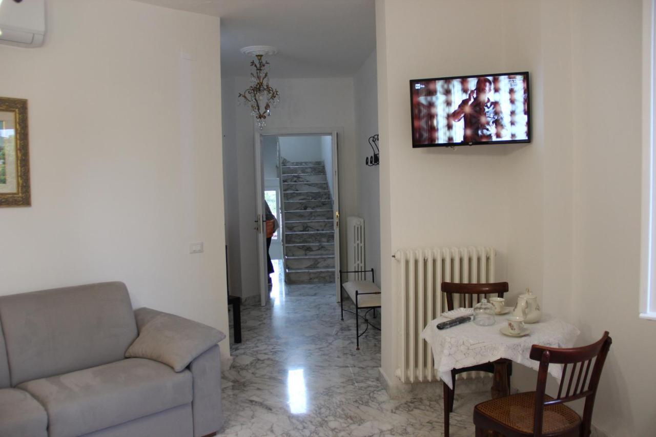 Bed and Breakfast Il Giardino Della Scuncerta Lecce Exterior foto